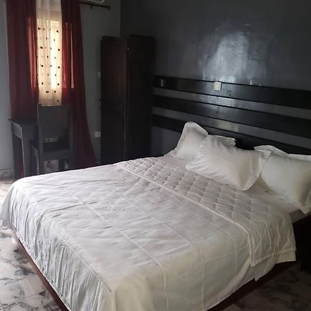 Sunrise Center Bonapriso 111 Hotel Douala Buitenkant foto